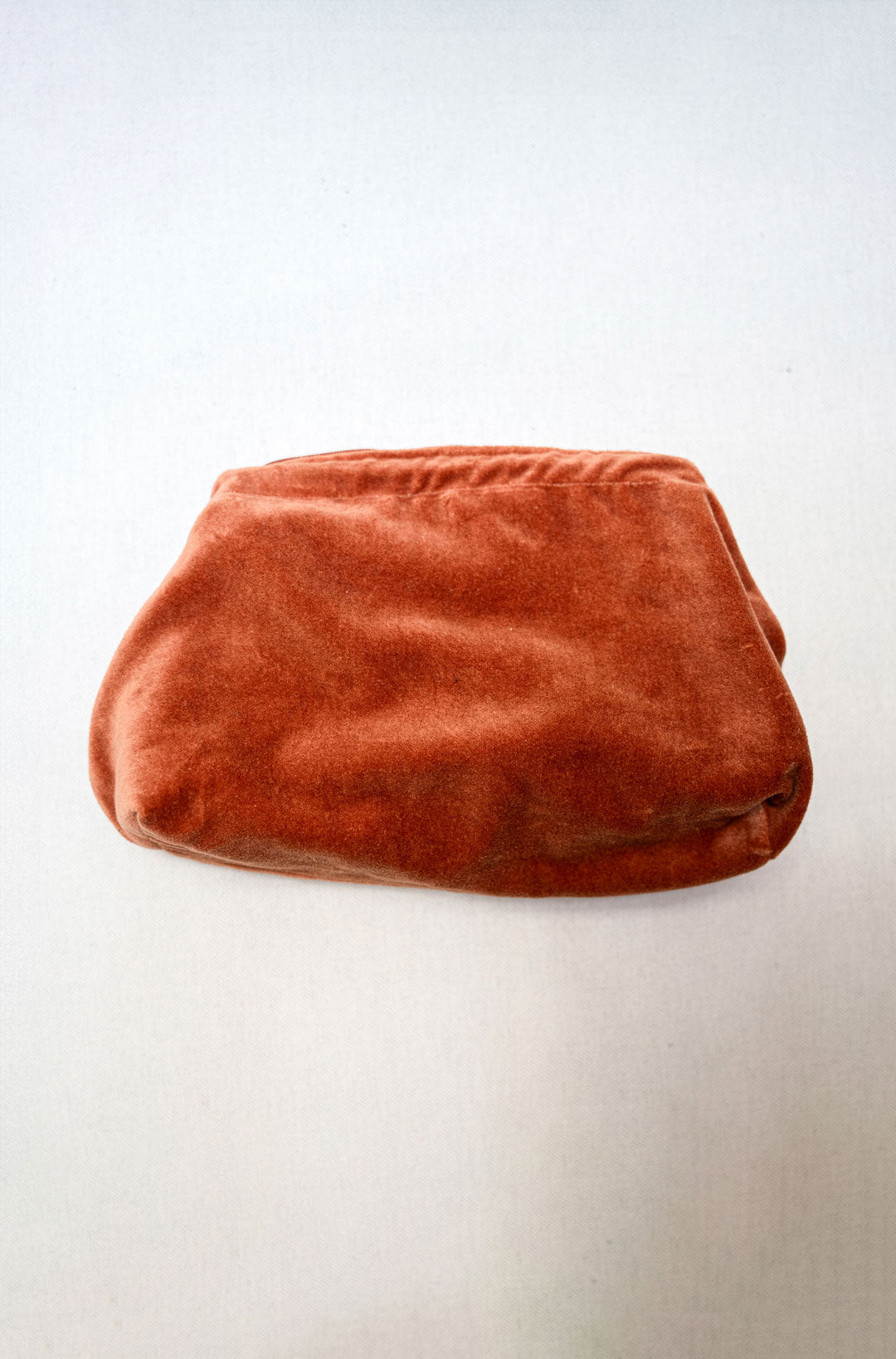 Pochette velours Maeline terre cuite