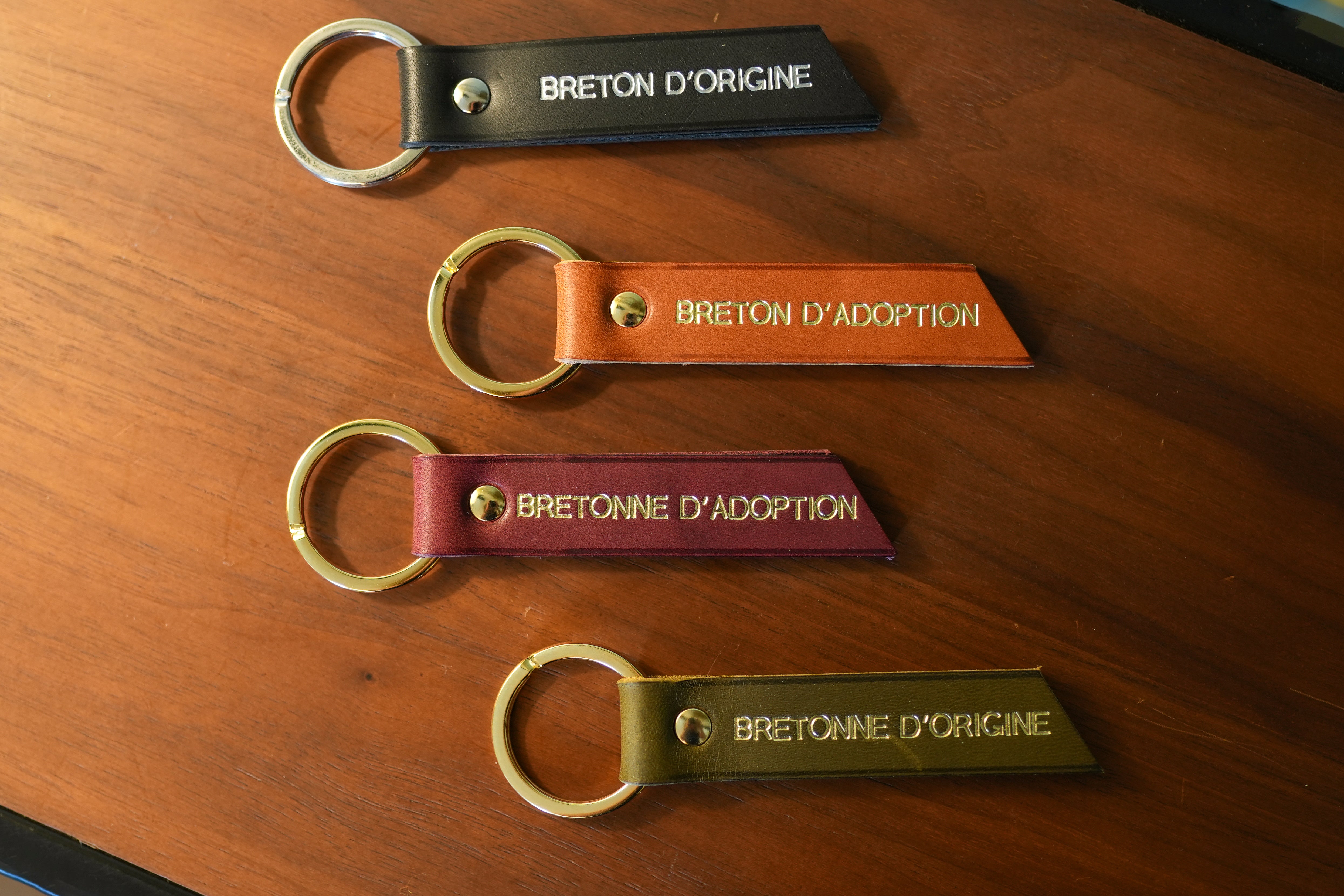 Porte clé en cuir marron 