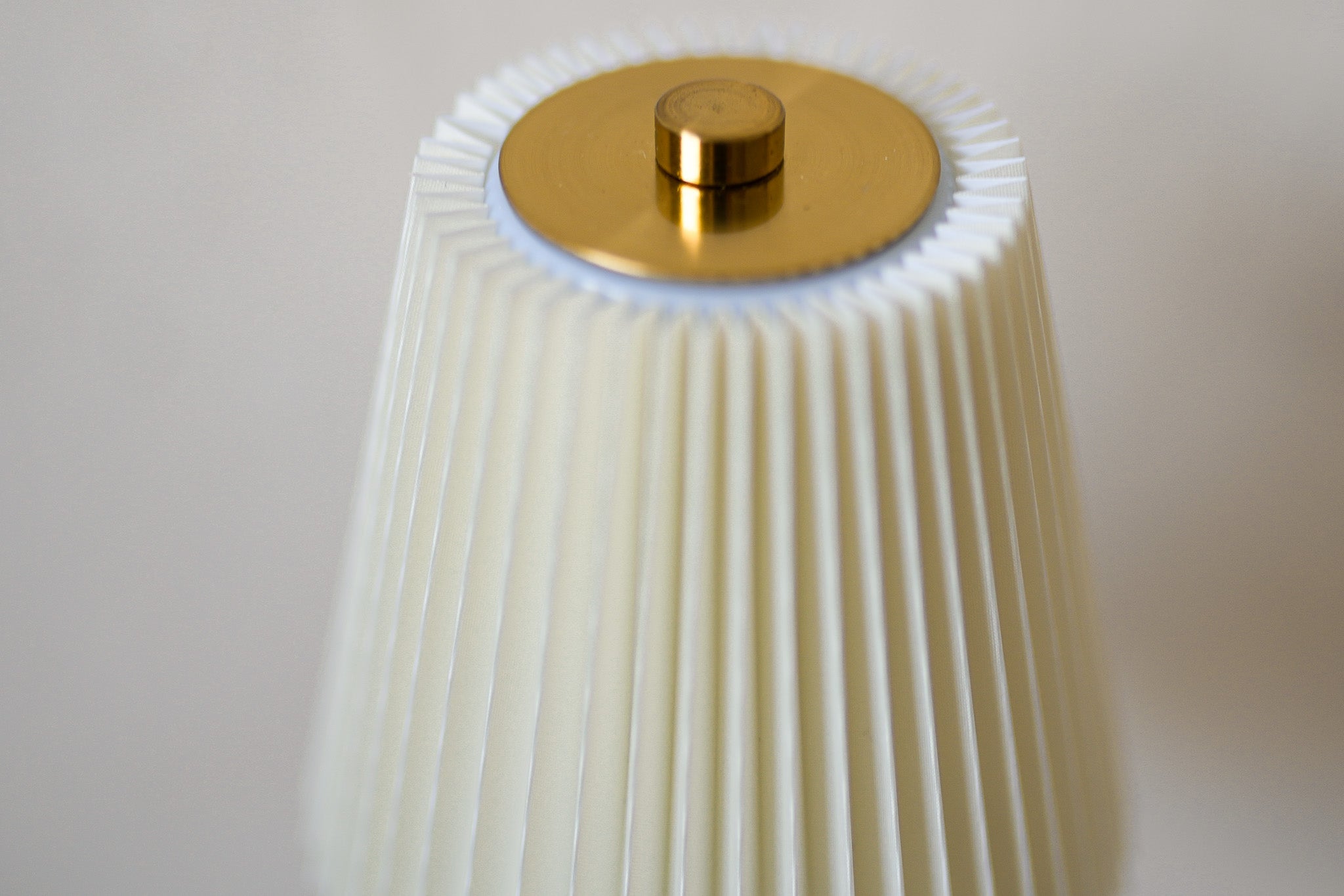 Lampe LED sans fil dorée & blanche