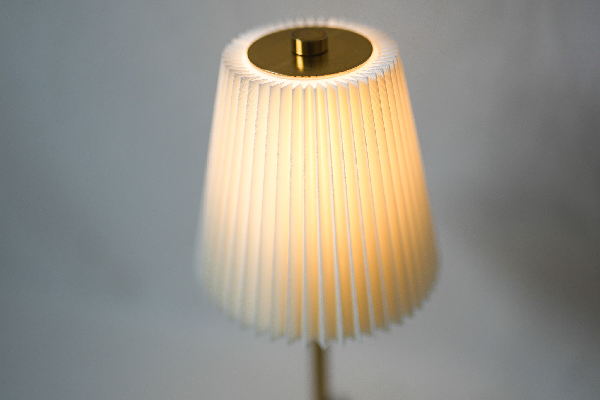 Lampe LED sans fil dorée & blanche