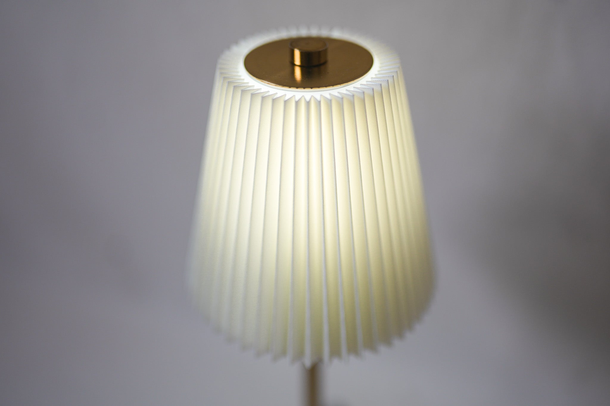 Lampe LED sans fil dorée & blanche