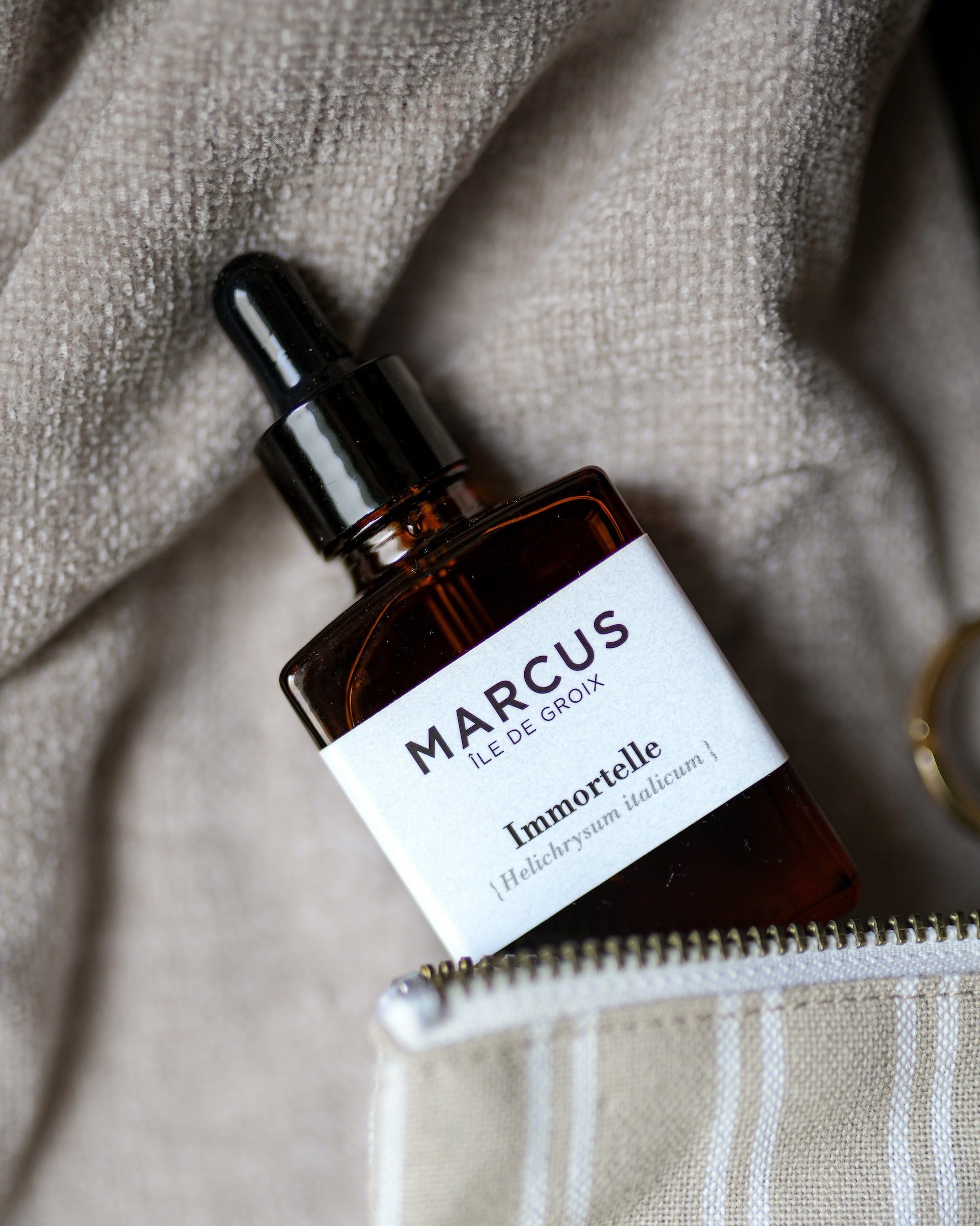 Huile d’Immortelle – Soin visage anti-âge naturel (30 ml) – Marcus, Île de Groix