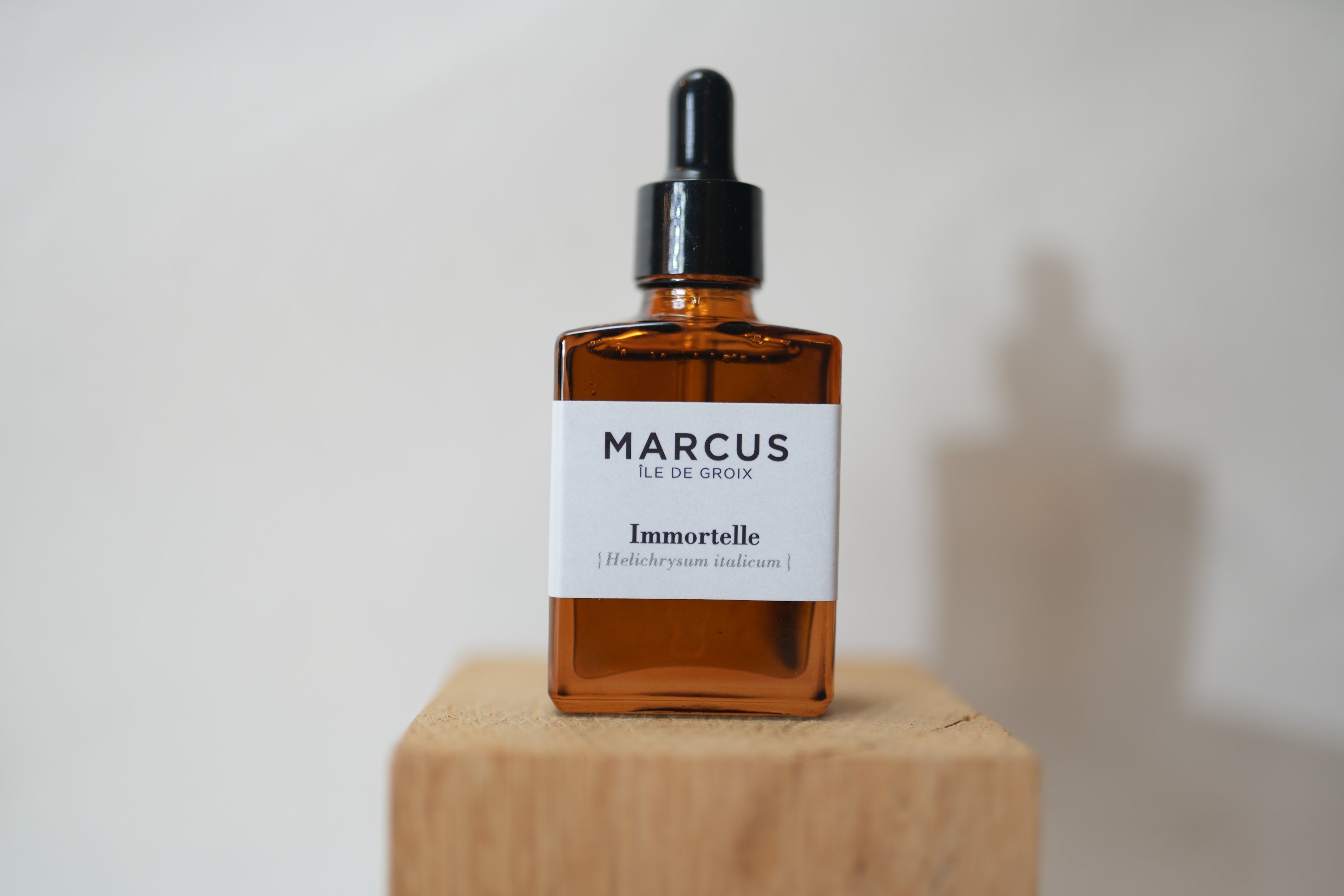 Huile d’Immortelle – Soin visage anti-âge naturel (30 ml) – Marcus, Île de Groix