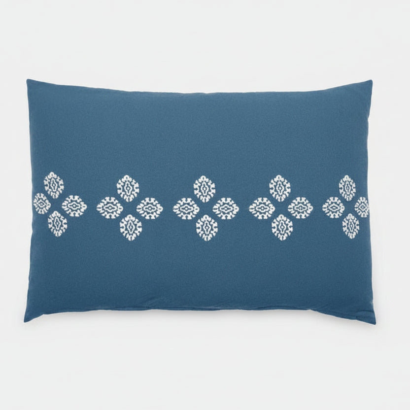 Coussin Brodé Bandana Marine 40 x 60 cm